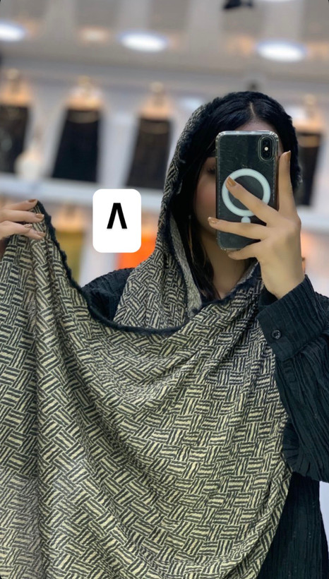 شال برشکا لبه خز پاییزه وارداتی سبک