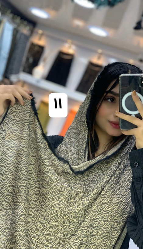 شال برشکا لبه خز پاییزه وارداتی سبک