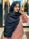 شال برشکا لبه گیپور دورنگ سفید و مشکی