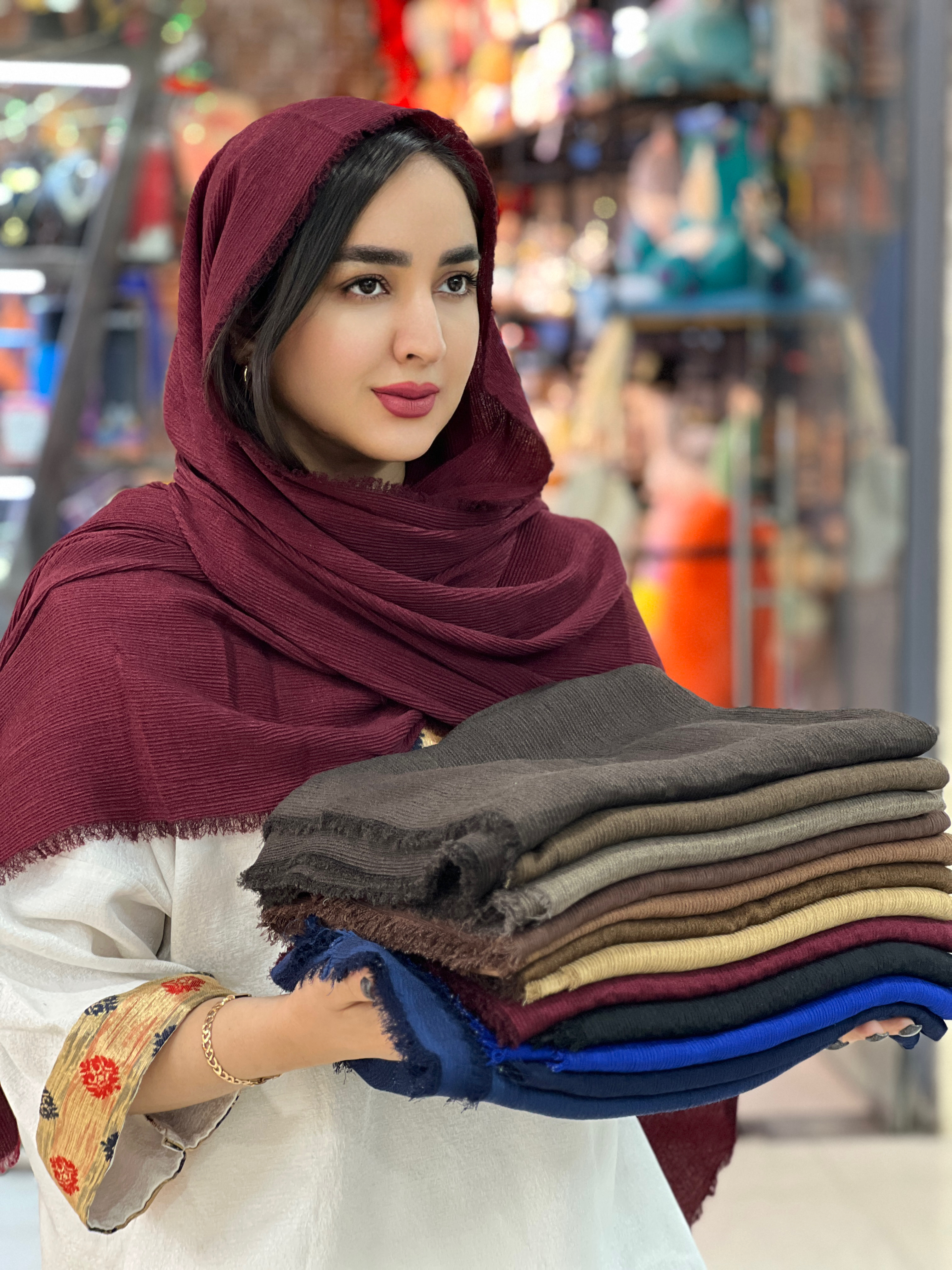 شال برشکا لبه ریش خریدشال لبه ریش خرید شال ارزان تک رنگ خریدشال اسپرت