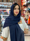شال برشکا لبه ریش تک رنگ سبک