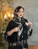 روسری مام ابریشم وارداتی دور دست دوزقواره۱۱۰