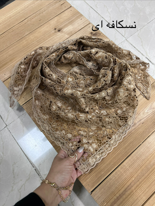 مینی اسکارف دانتل لبه گیپور مخمل کوب قواره۹۰ - استوک
