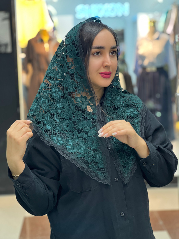 مینی اسکارف دانتل لبه گیپور مخمل کوب قواره۹۰ - استوک