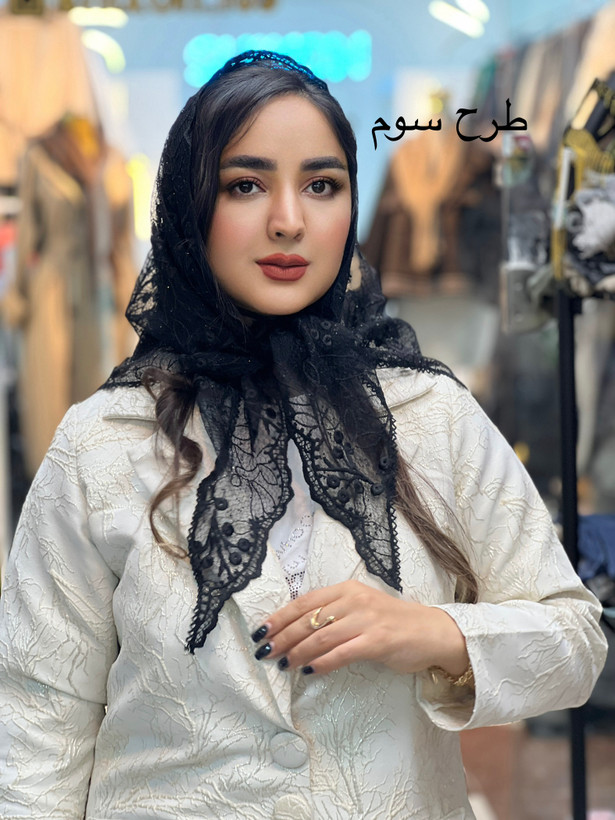 مینی اسکارف مشکی گیپور سه گوش نگینی لوکس وارداتی قواره۹۰ - استوک