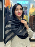 شال نخ ابریشم وارداتی مشکی با ایستایی عالی