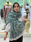 شال نخی چروک سبز طرح ترمه حاشیه گیپور