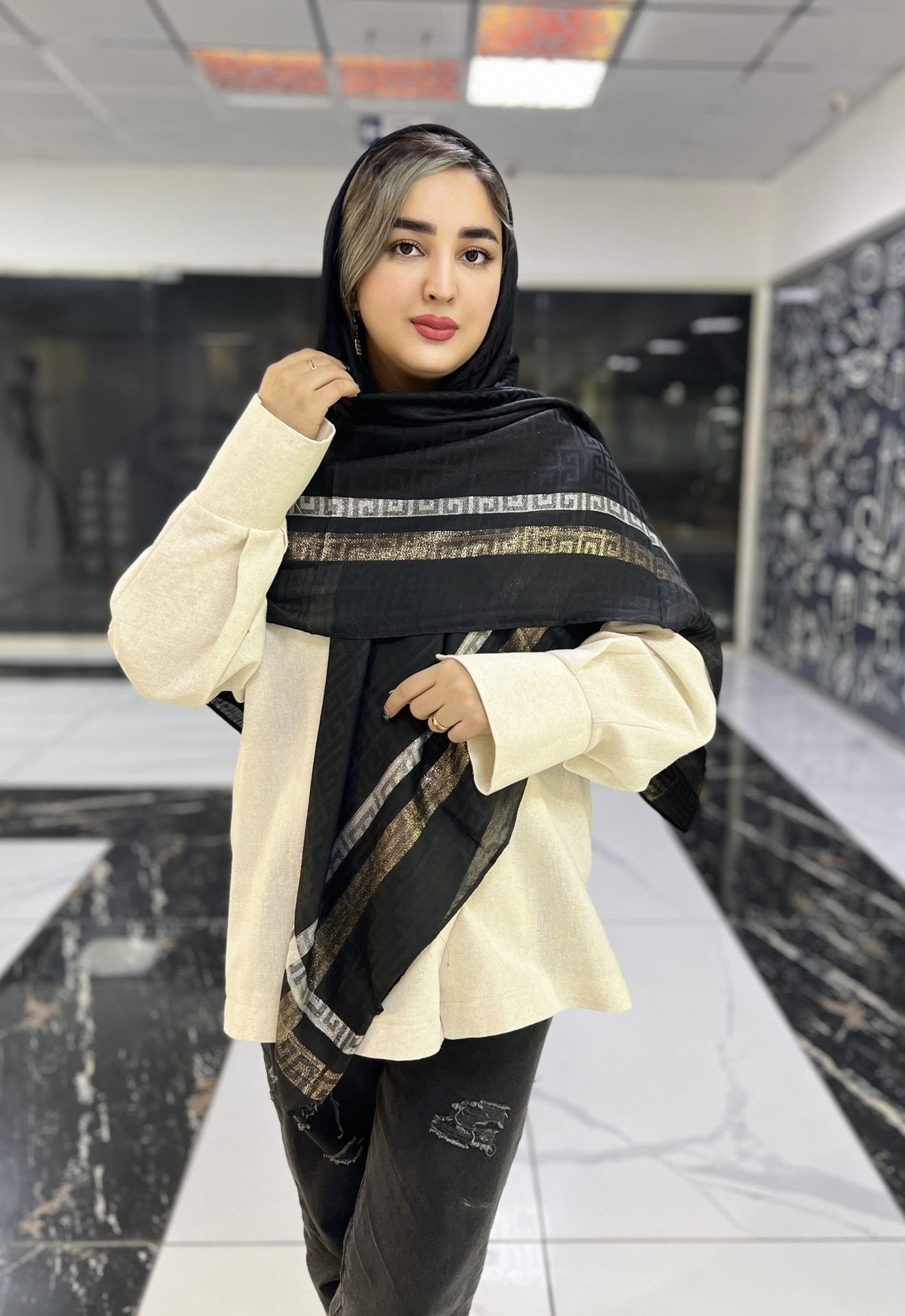 روسری ابریشم ژاکاردمارک وارداتی قواره۱۴۰