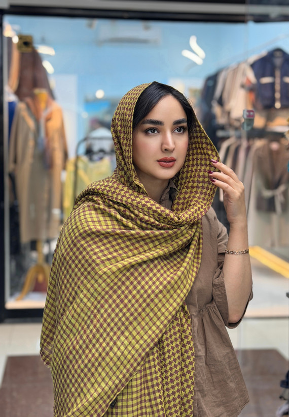 شال نخی پیچازی وارداتی پاییزه در طرح های میکس